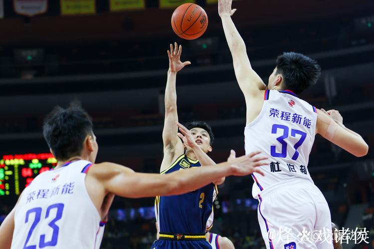 CBA-徐杰22分萨林杰两双 广东东阳光战胜山东高速 CBA-徐杰22分萨林杰两双 广东东阳光战胜山东高速